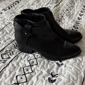 LC Lauren Conrad Black Ankle Booties